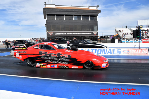 Madison Payne (near lane) vs 
Ray Martin (far lane)